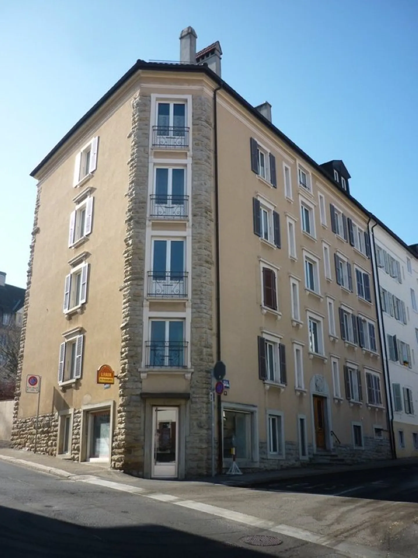 00076 - 4-Zimmer-Wohnung - Beau-Site 1 - La Chaux-de-Fonds - Foto 1 von 7