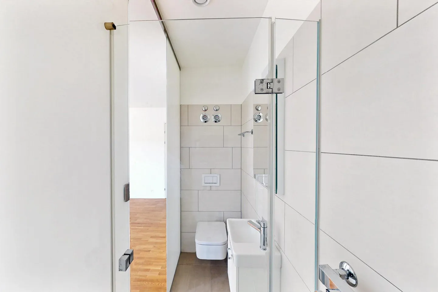 Great single apartment in the best urban location! - Photo 9 of 11