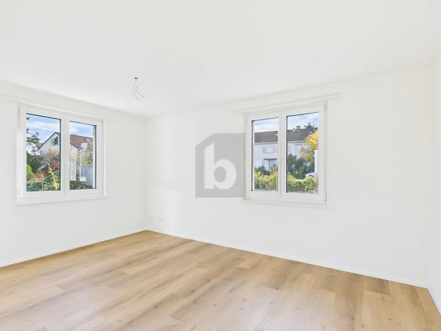 WOHNOASE MIT GARTEN UND OPTIMALER LAGE - Foto 2 von 6