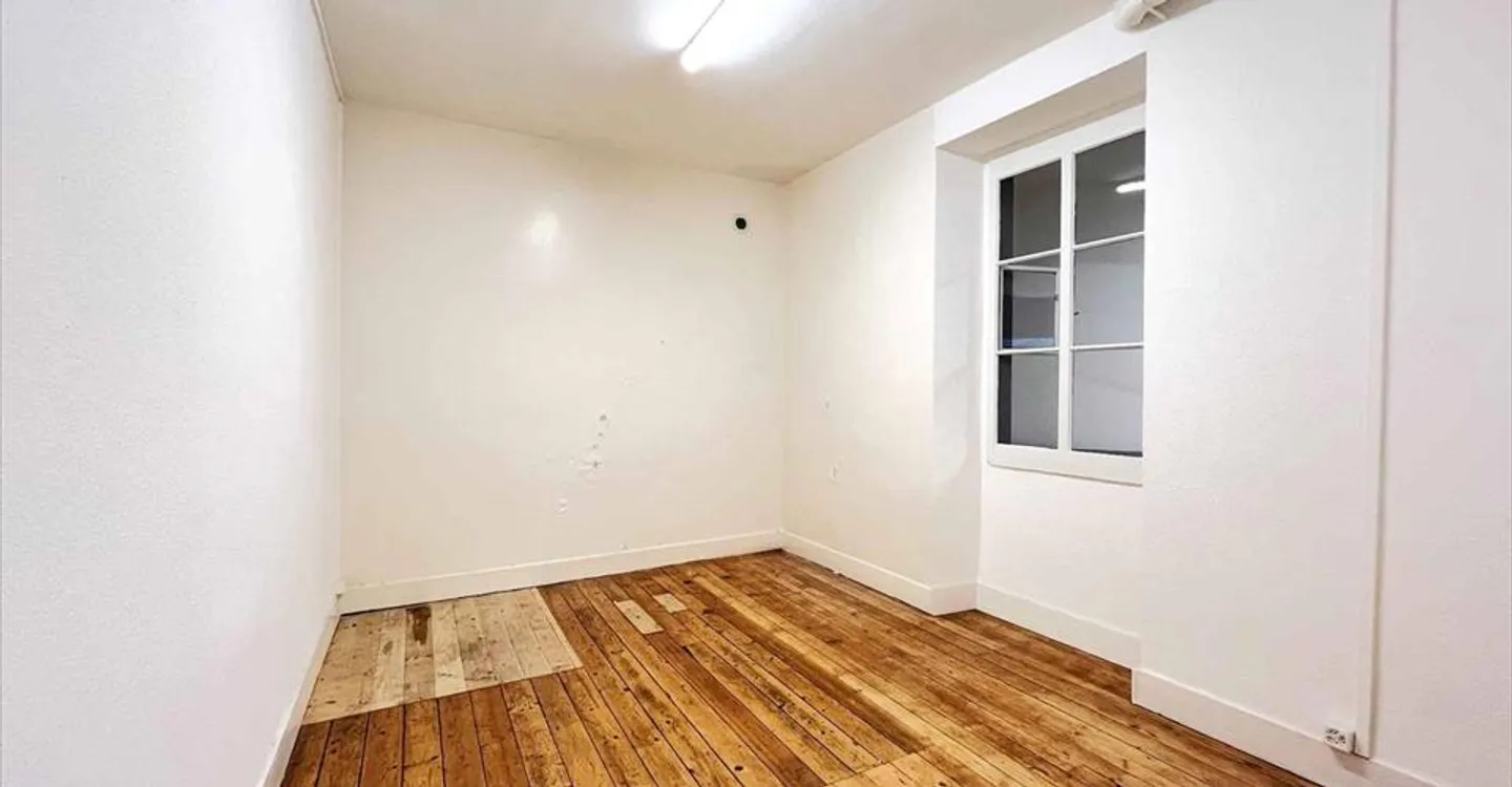 Spazio ufficio in affitto - Foto 1 di 10