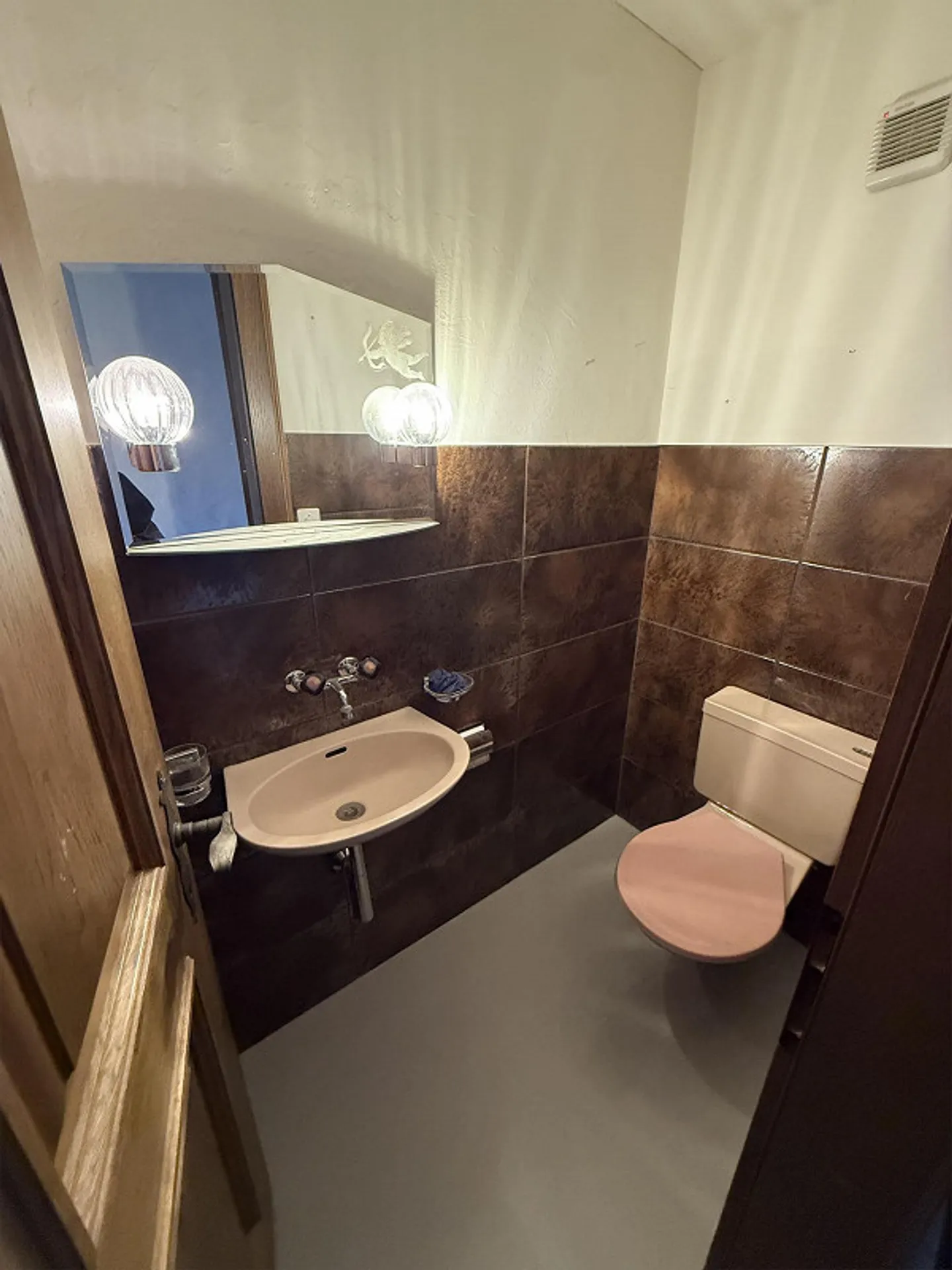 Charming 4-room apartment with fireplace in St. Gallen - Photo 18 of 26