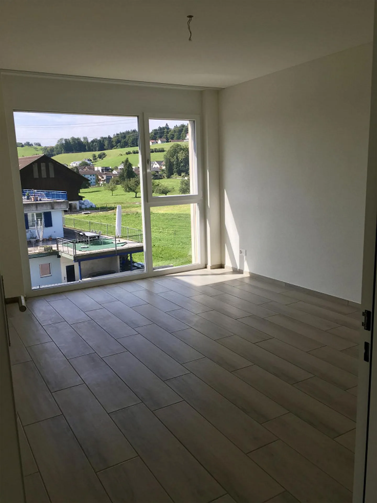 🌟 Appartamento moderno di 3,5 stanze in posizione centrale a Uznach - Foto 6 di 11