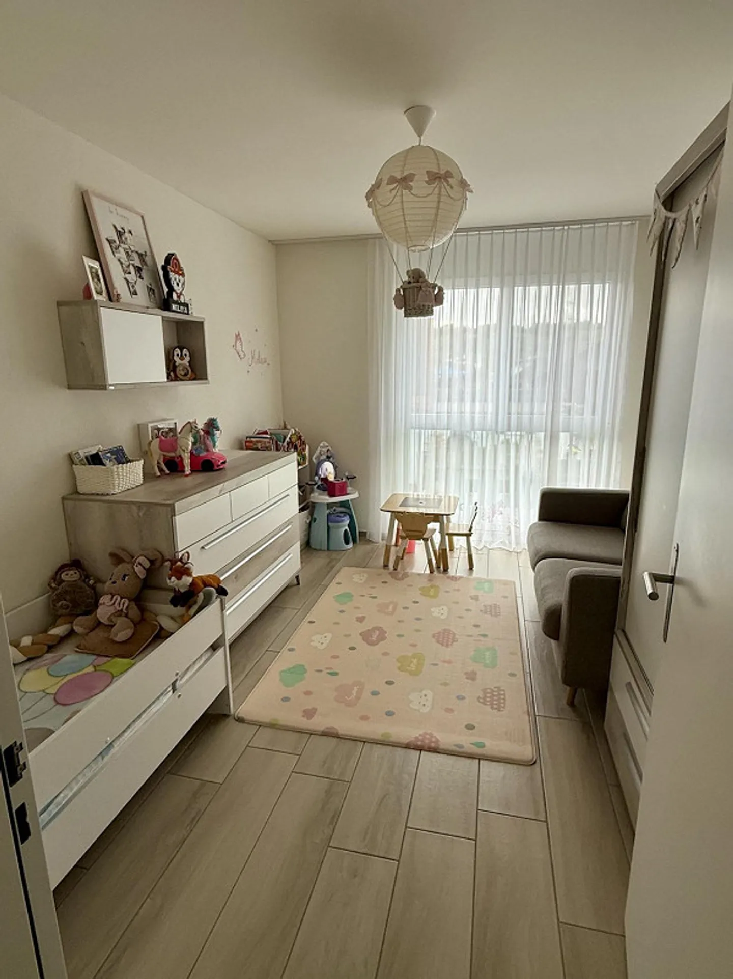 🌟 Appartamento moderno di 3,5 stanze in posizione centrale a Uznach - Foto 7 di 11