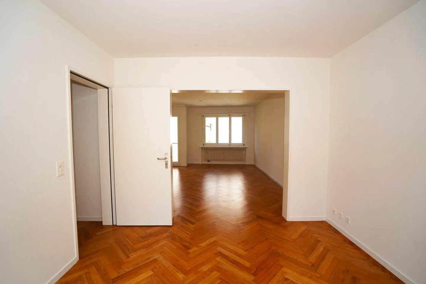 Multi-family house with 3 apartments in the central Bachletten district - Photo 15 of 17