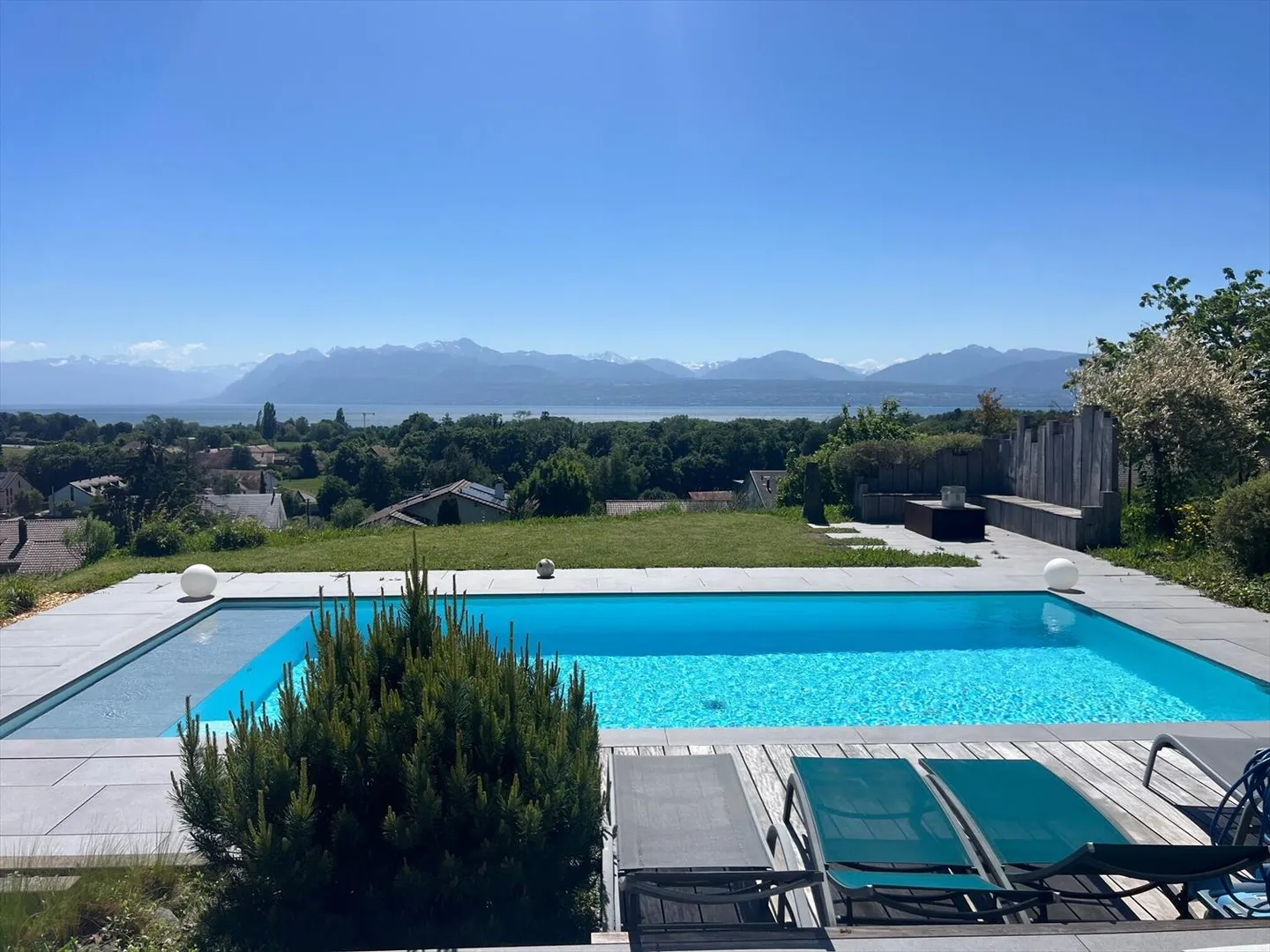 Luxusvilla mit Seeblick - Foto 3 von 13