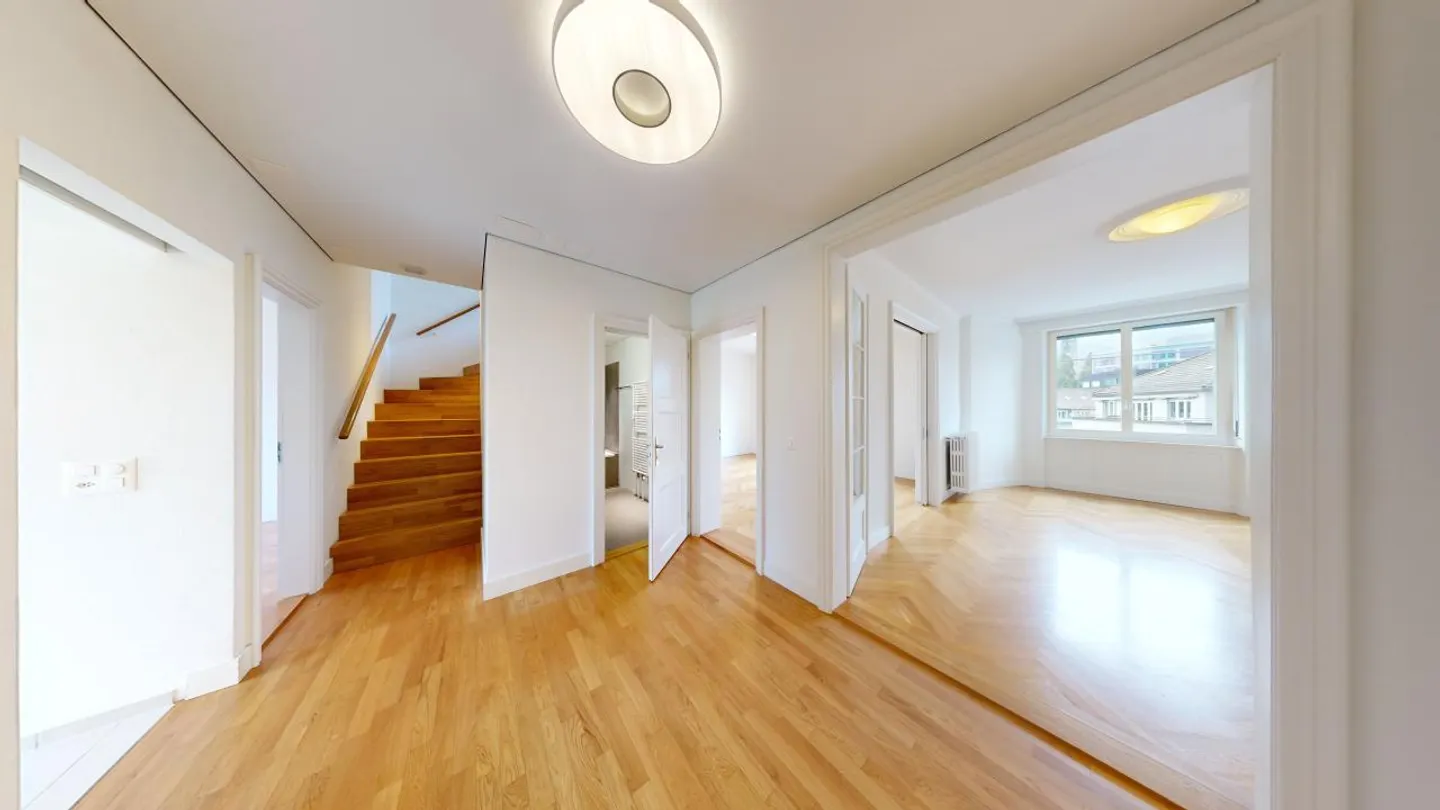 Charmante appartement ancien avec style dans le quartier populaire d'Enge - Photo 3 sur 13