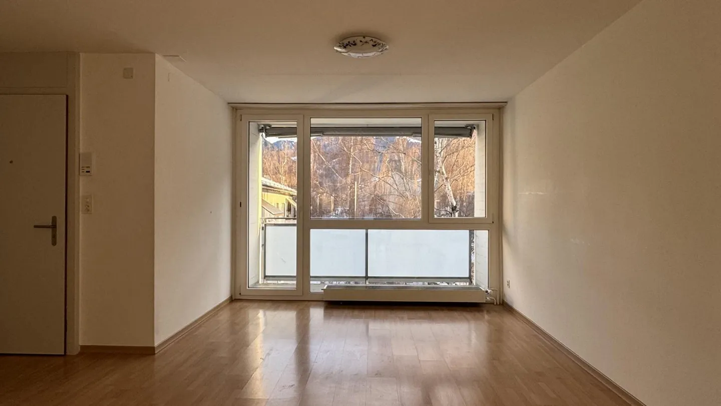 Bright 2.5-room apartment - Photo 3 of 6