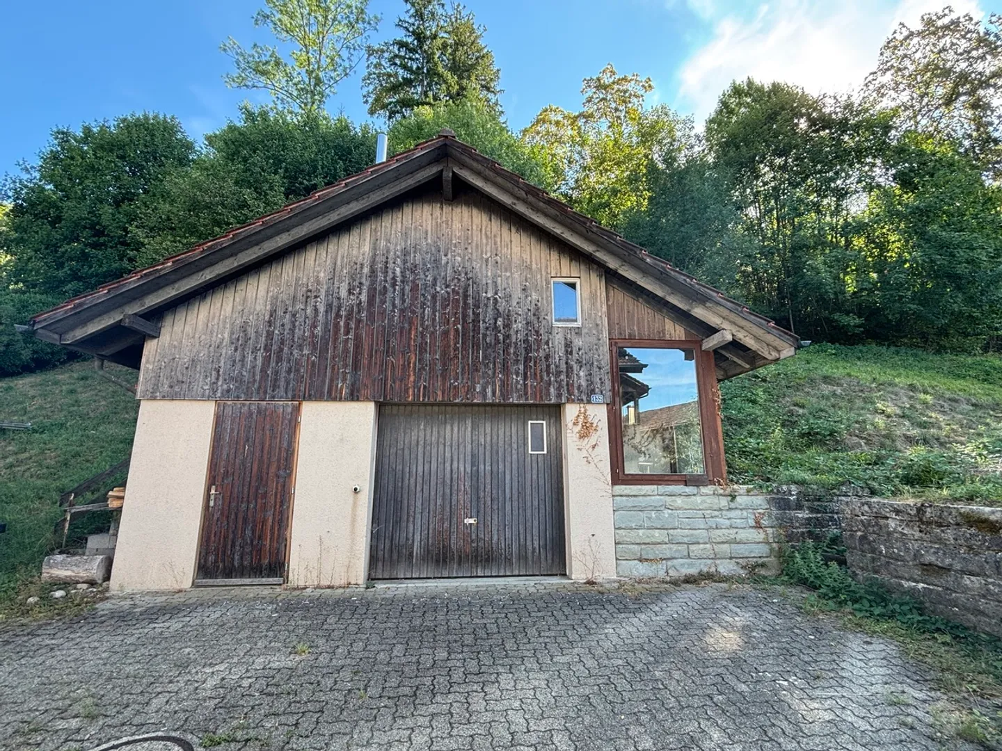 Charmantes Einfamilienhaus mit grossem Garten und viel Potenzial  - Foto 4 di 16