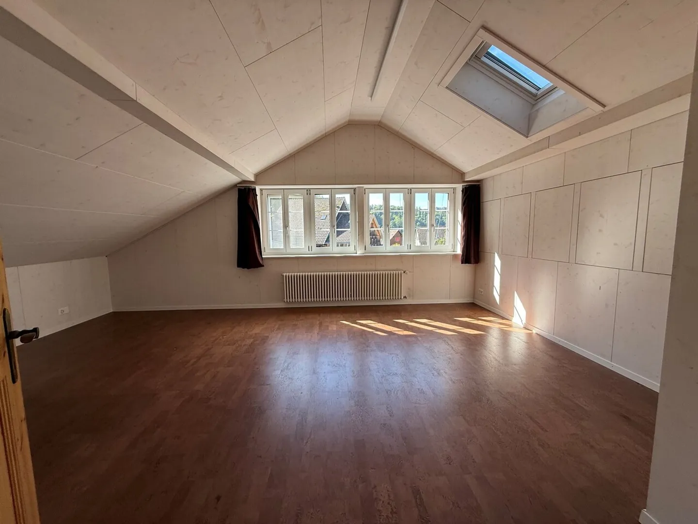 Charmantes Einfamilienhaus mit grossem Garten und viel Potenzial  - Foto 16 di 16