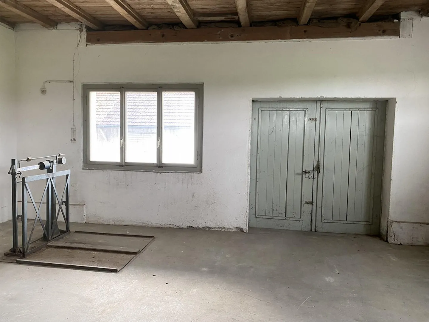 Spazi di stoccaggio e commerciali da 42-155m2 a partire da 105.00CHF/mese - Foto 2 di 13