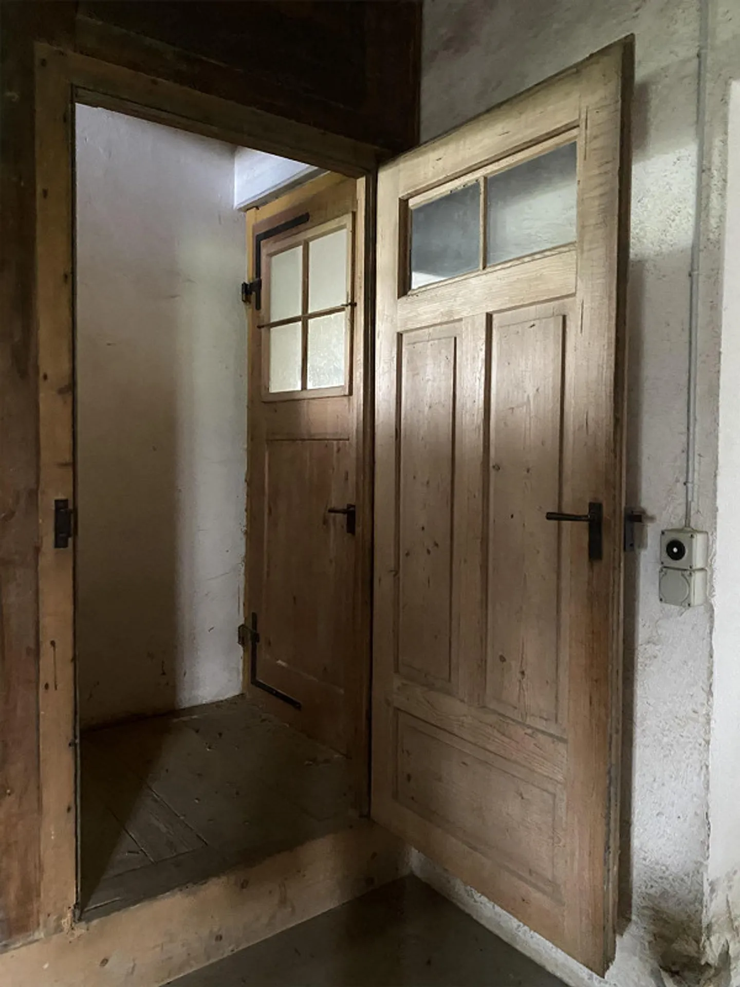 Spazi di stoccaggio e commerciali da 42-155m2 a partire da 105.00CHF/mese - Foto 6 di 13