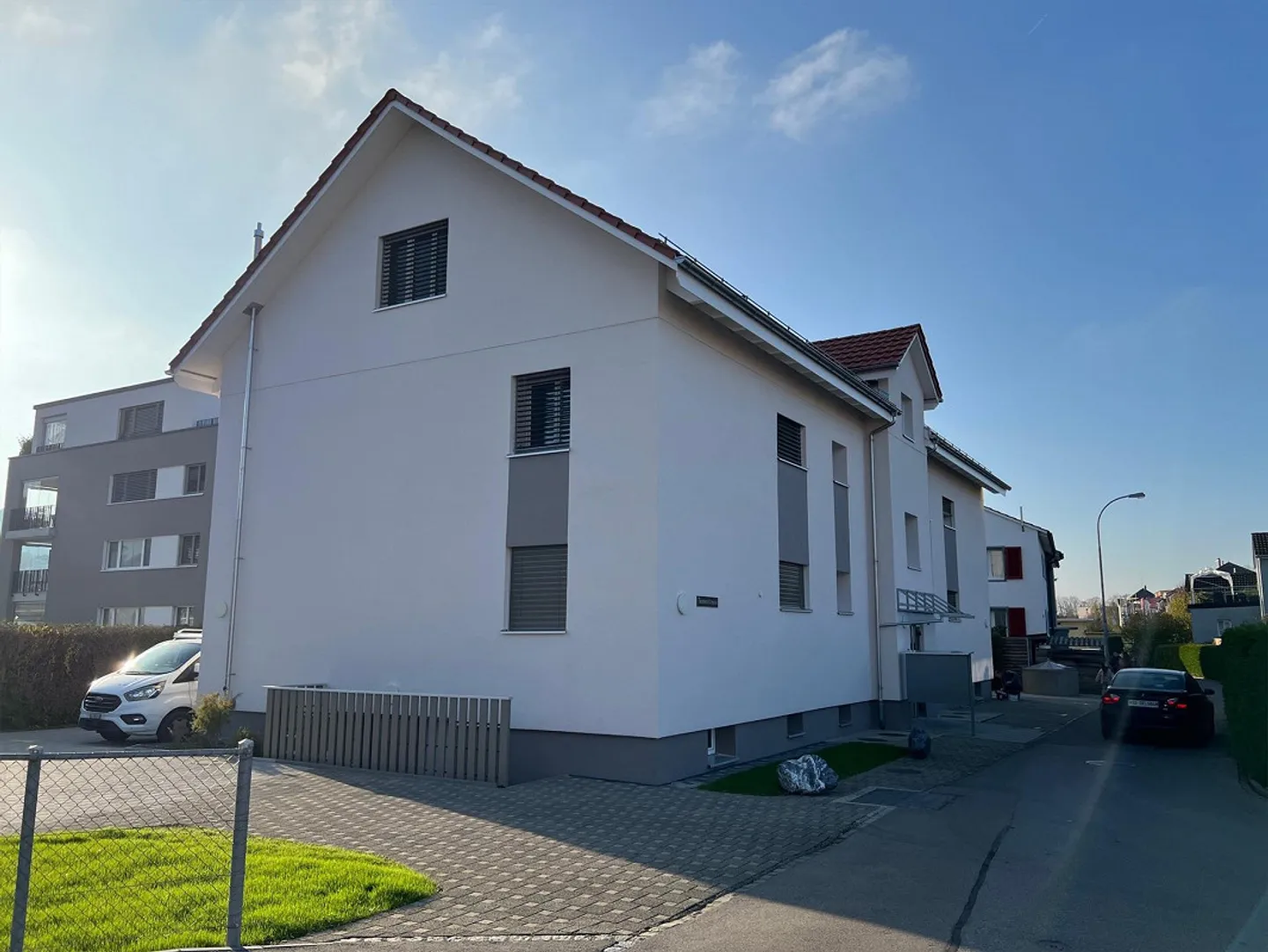 Komplett kernsaniert, helle und grosszügige 1.5 Whg. zu vermieten - Foto 1 von 7