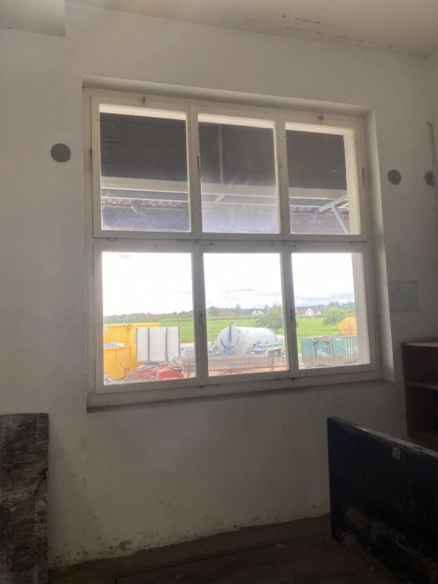 Spazi di stoccaggio e commerciali da 42-155m2 a partire da 105.00CHF/mese - Foto 12 di 13
