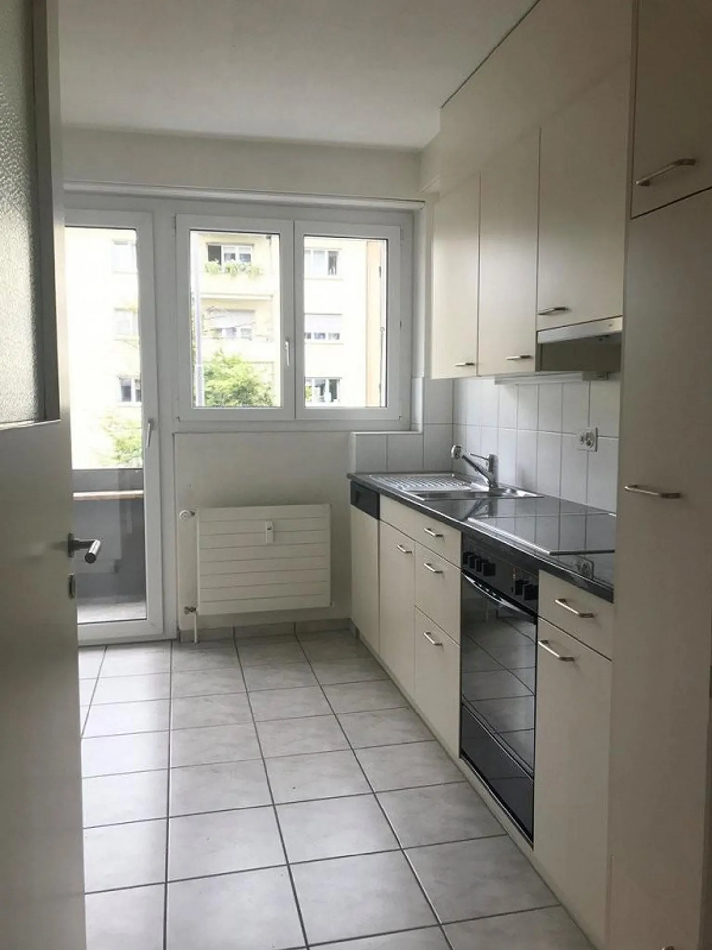 Bell'appartamento in una posizione fantastica tra la stazione e l'Aare! - Foto 2 di 6