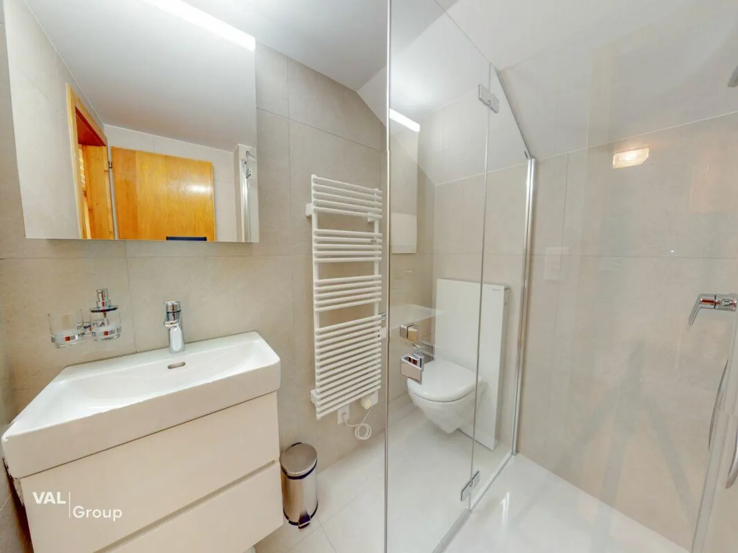 Appartement sous les toits confortable avec vue à Staldenried - Photo 7 sur 15