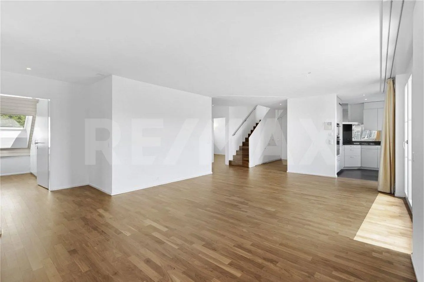 Geräumige Maisonette mit Bergsicht - Foto 7 von 13