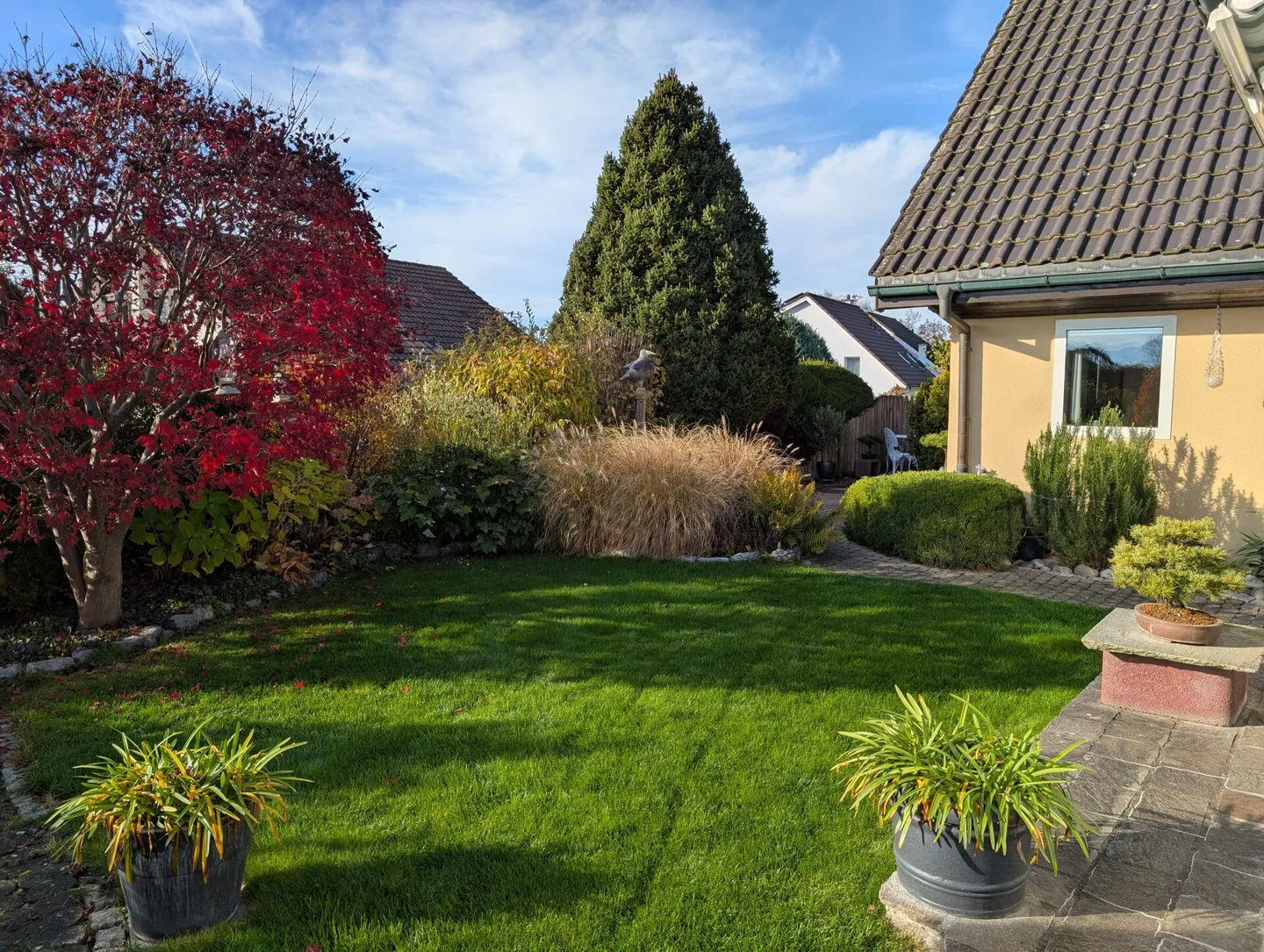 Family Oasis - 6½ Room Semi-Detached House - Photo 1 of 23