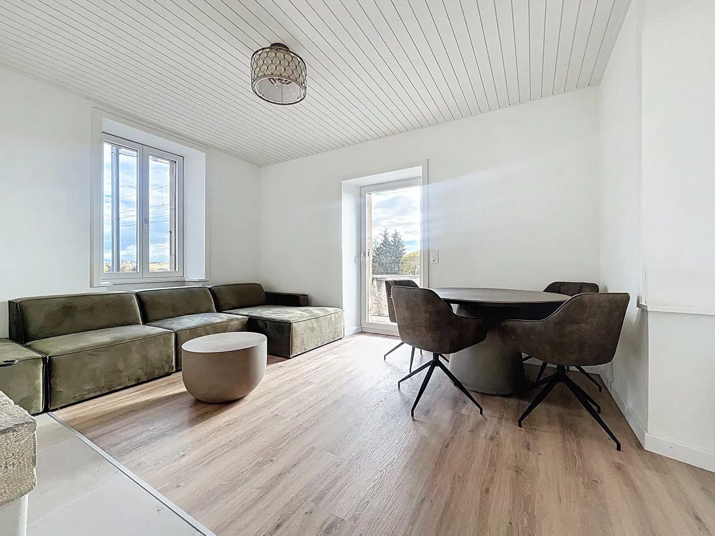 Garantiert ein Highlight – renovierte Villa mit Terrasse und Seeblick! - Foto 4 von 13