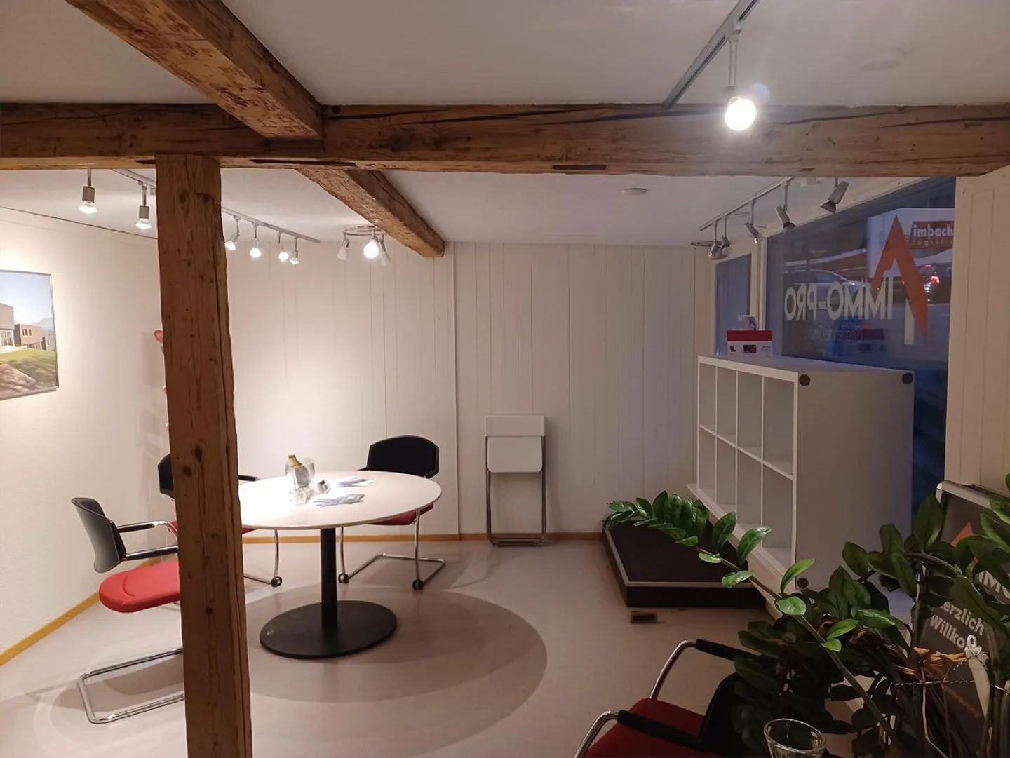 Proprietà commerciale in posizione privilegiata - Foto 2 di 4