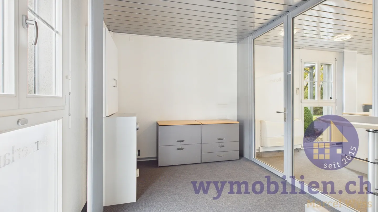 Attraktive Büroräumlichkeiten an zentraler Lage in Kirchberg  - Foto 4 von 11