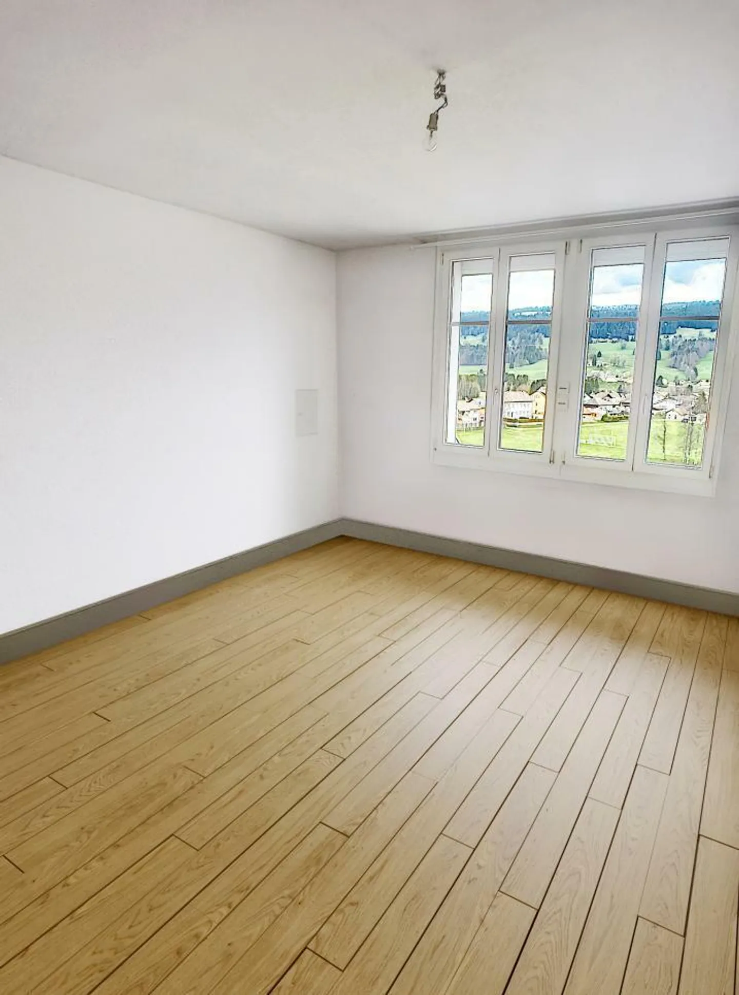 Bright 4.5-room apartment near the village center - Photo 5 of 6