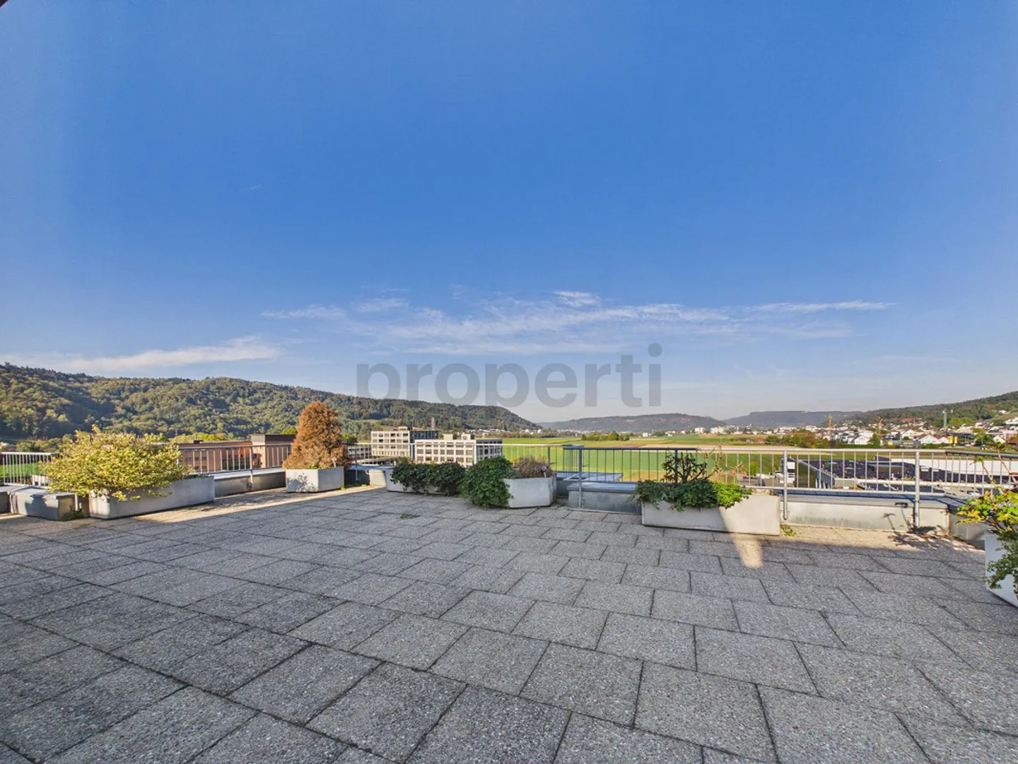 Luxury Apartment with Rooftop Terrace - Photo 8 of 13