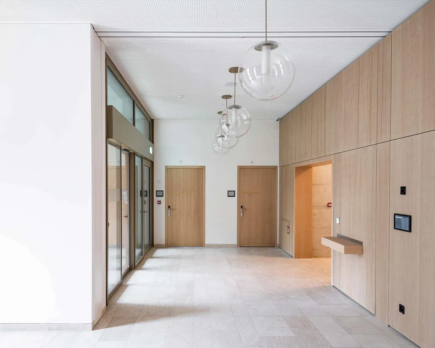 386 m² Office Space | Plug & Work - Photo 6 of 24