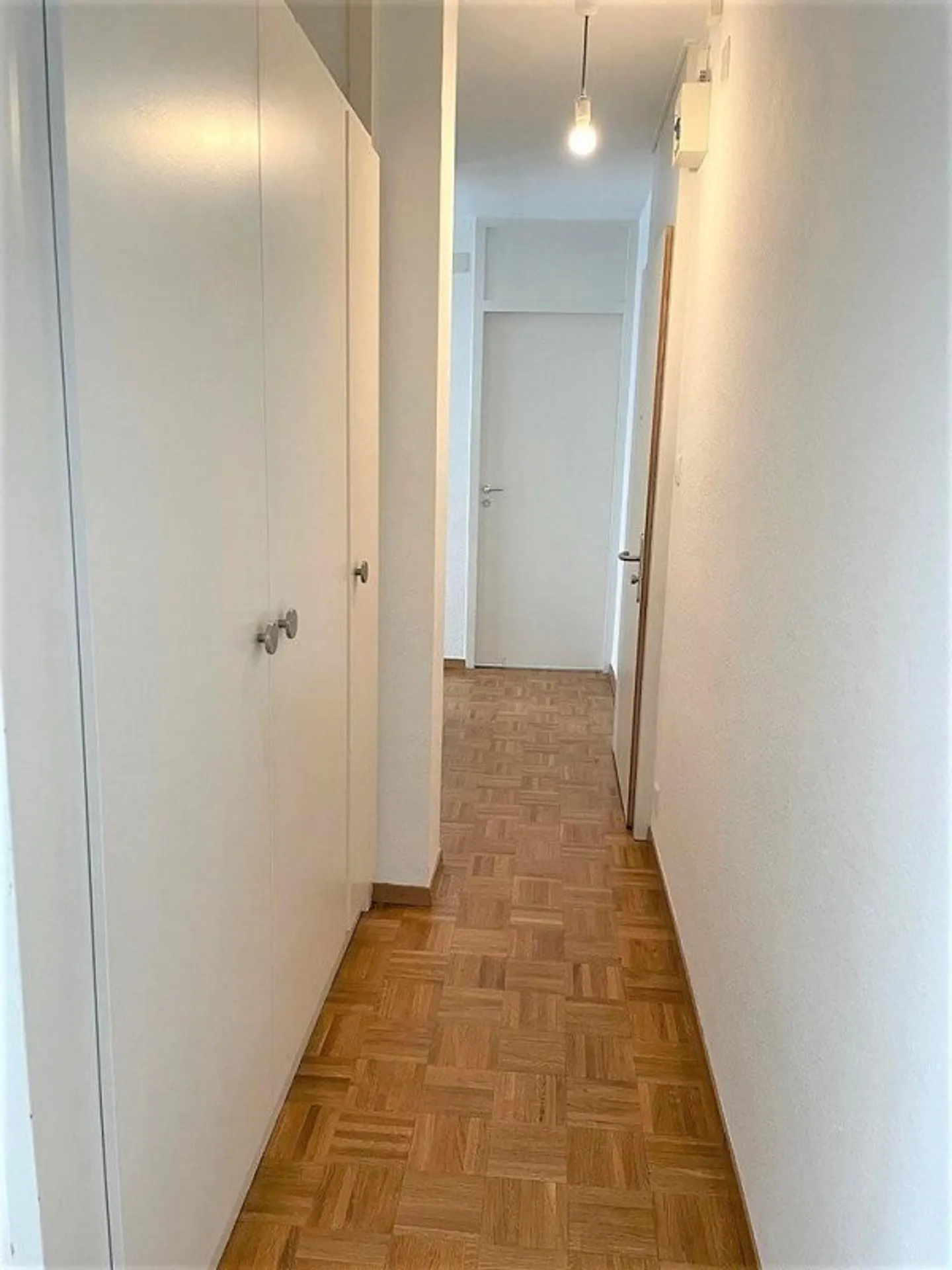 Eaux-Vives: beautiful apartment with balcony - Photo 9 of 11