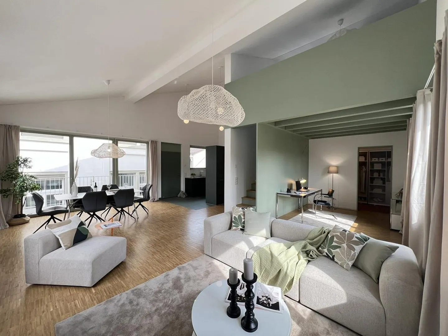 Appartamento LOFT unico e luminoso di 3,5 stanze nel cuore del centro storico - Foto 2 di 12