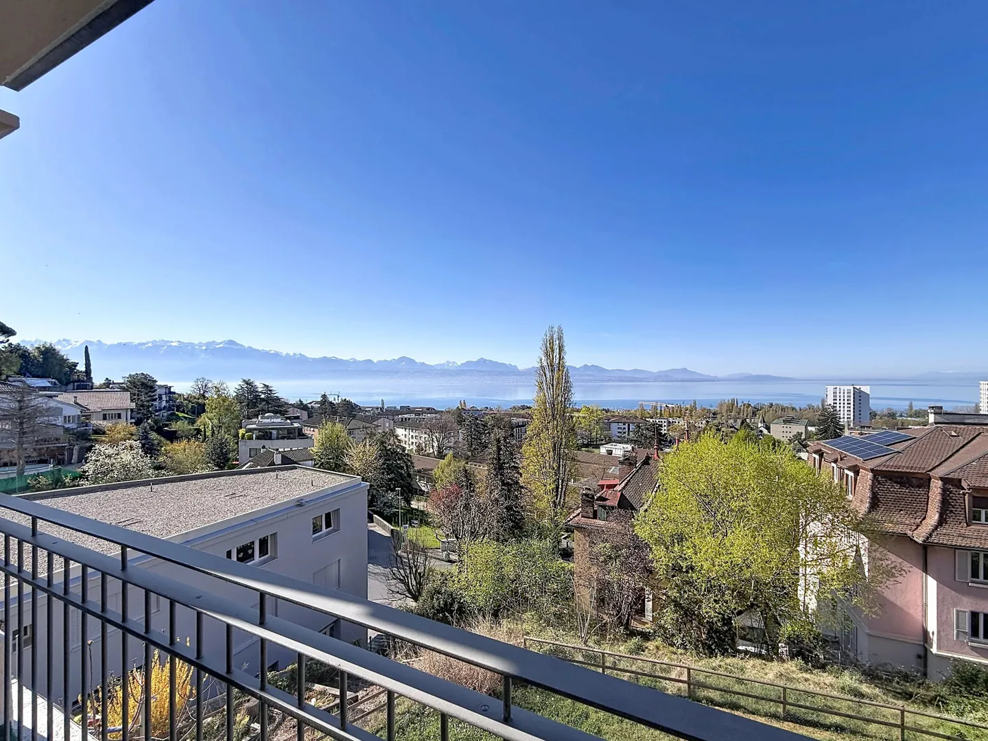 Il fascino dell'antico, il comfort del nuovo, in più la vista - Foto 5 di 12