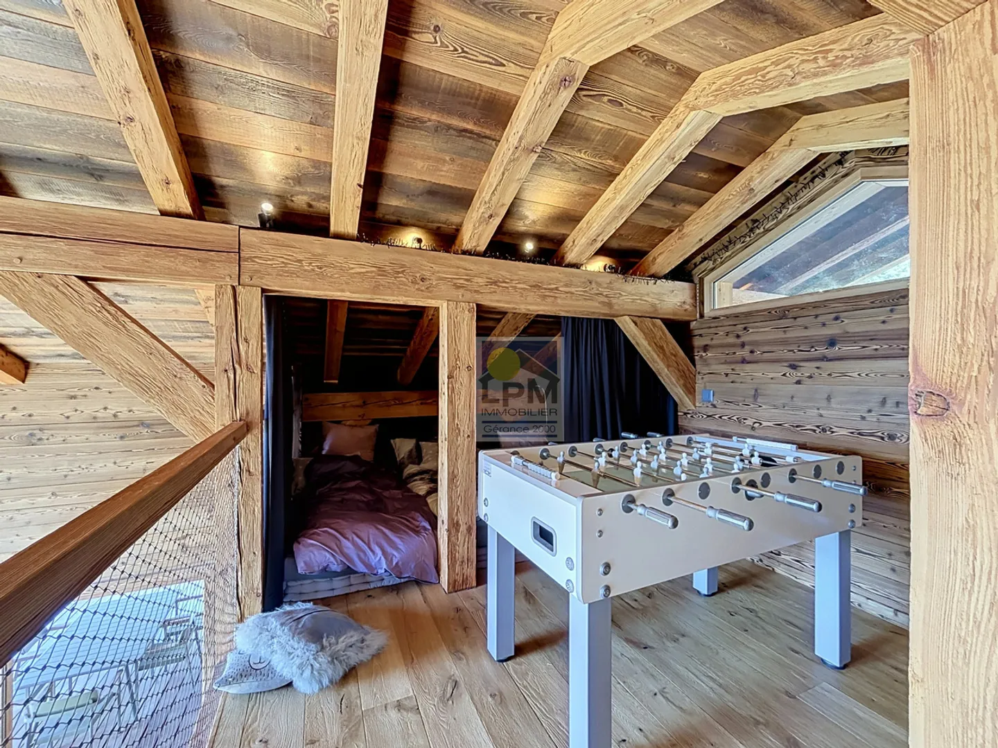 Elegant Chalet with Jacuzzi - Photo 6 of 13