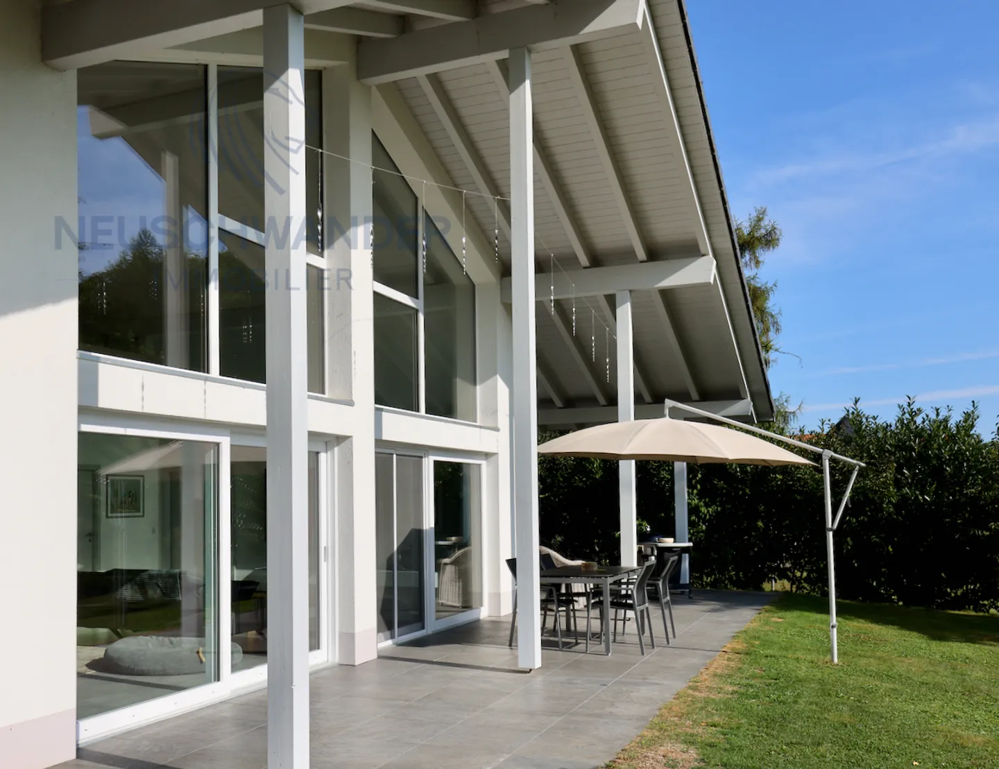 Eleganza, comfort in un contesto verde a 5 minuti da Porrentruy - Foto 3 di 22