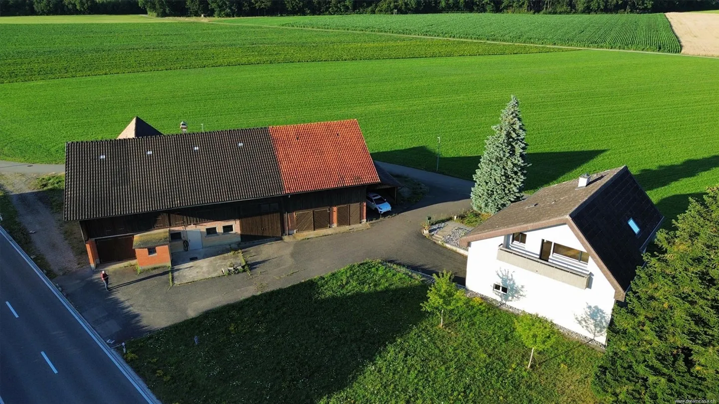 Rural Dream Home near Kreuzlingen – freshly renovated single-family house with versatile usage options - Photo 1 of 34