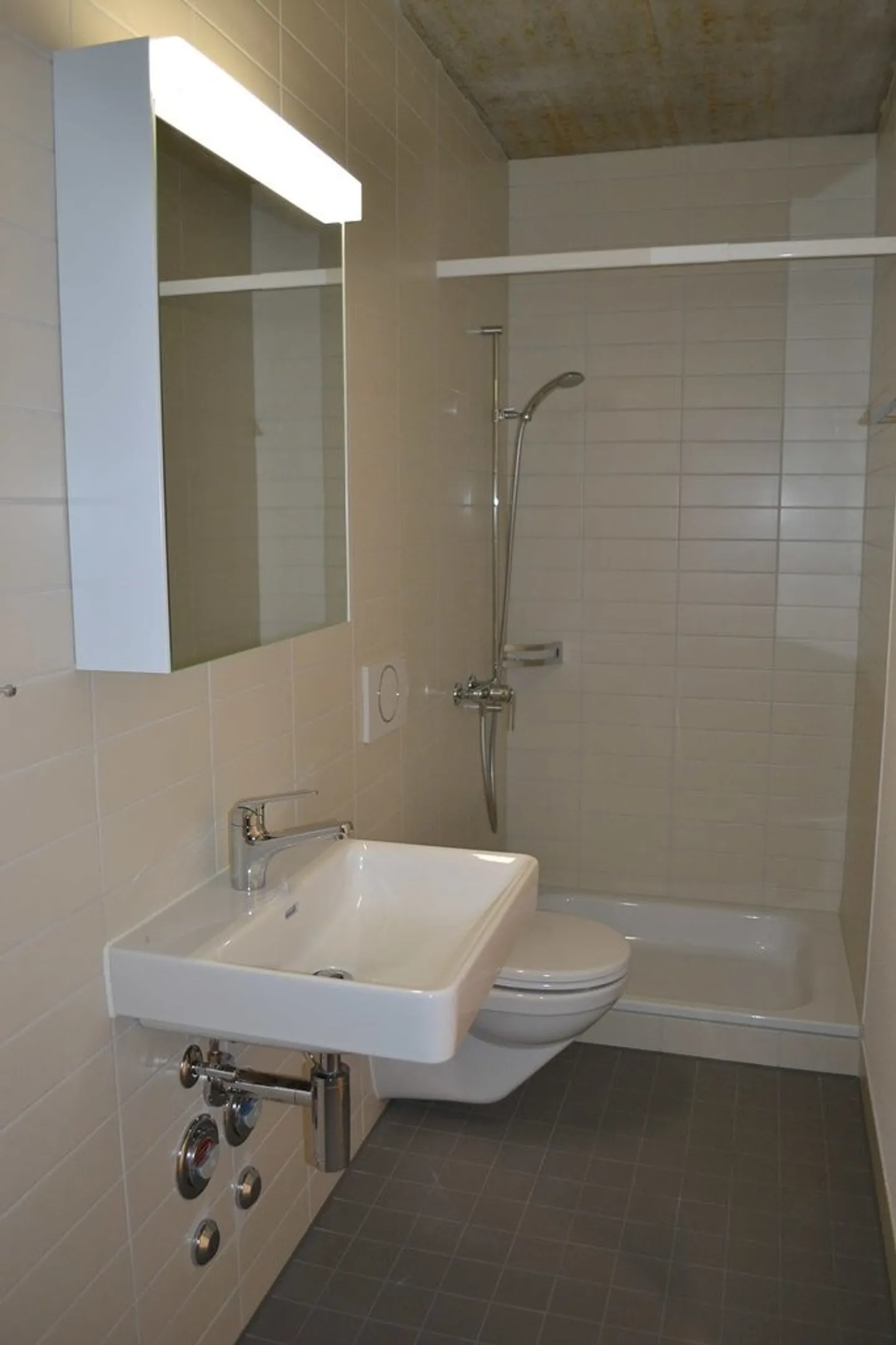 Modernes Studio mit Terrasse - Foto 4 von 7