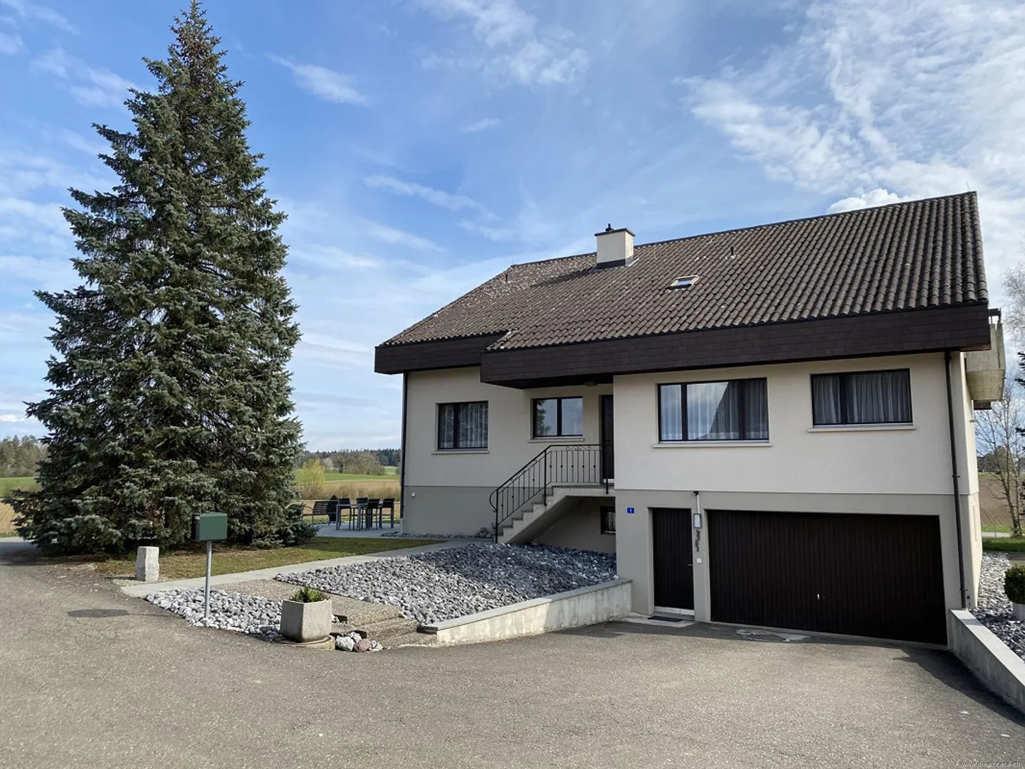 Rural Dream Home near Kreuzlingen – freshly renovated single-family house with versatile usage options - Photo 4 of 34