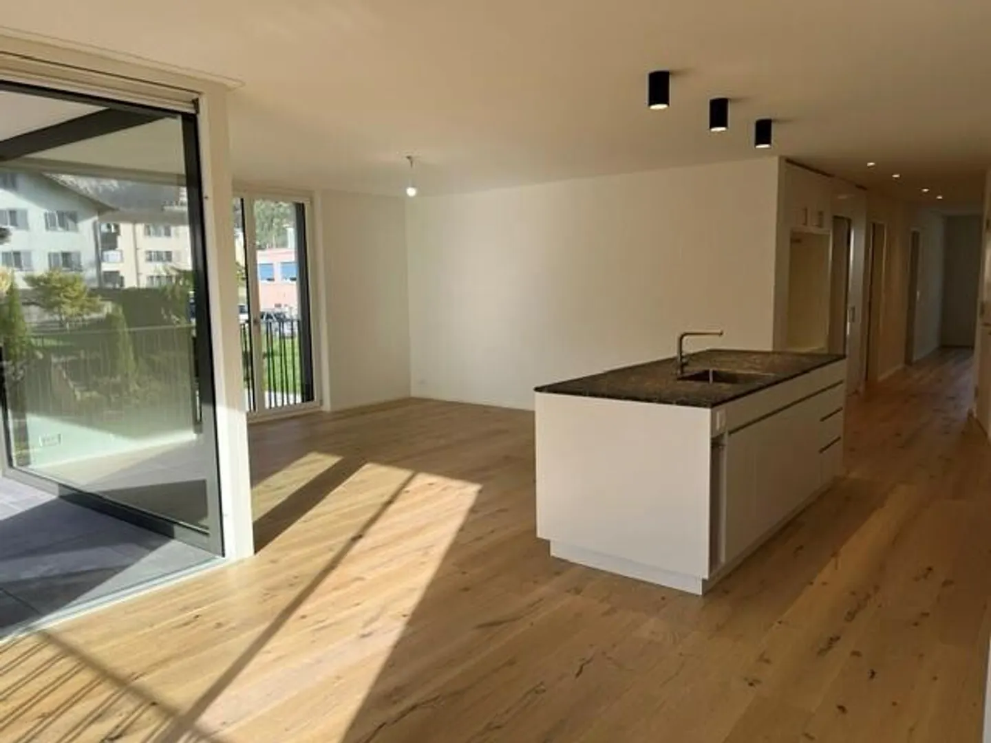 Moderne 5½-Zimmer-Wohnung in Seedorf - Foto 3 von 10