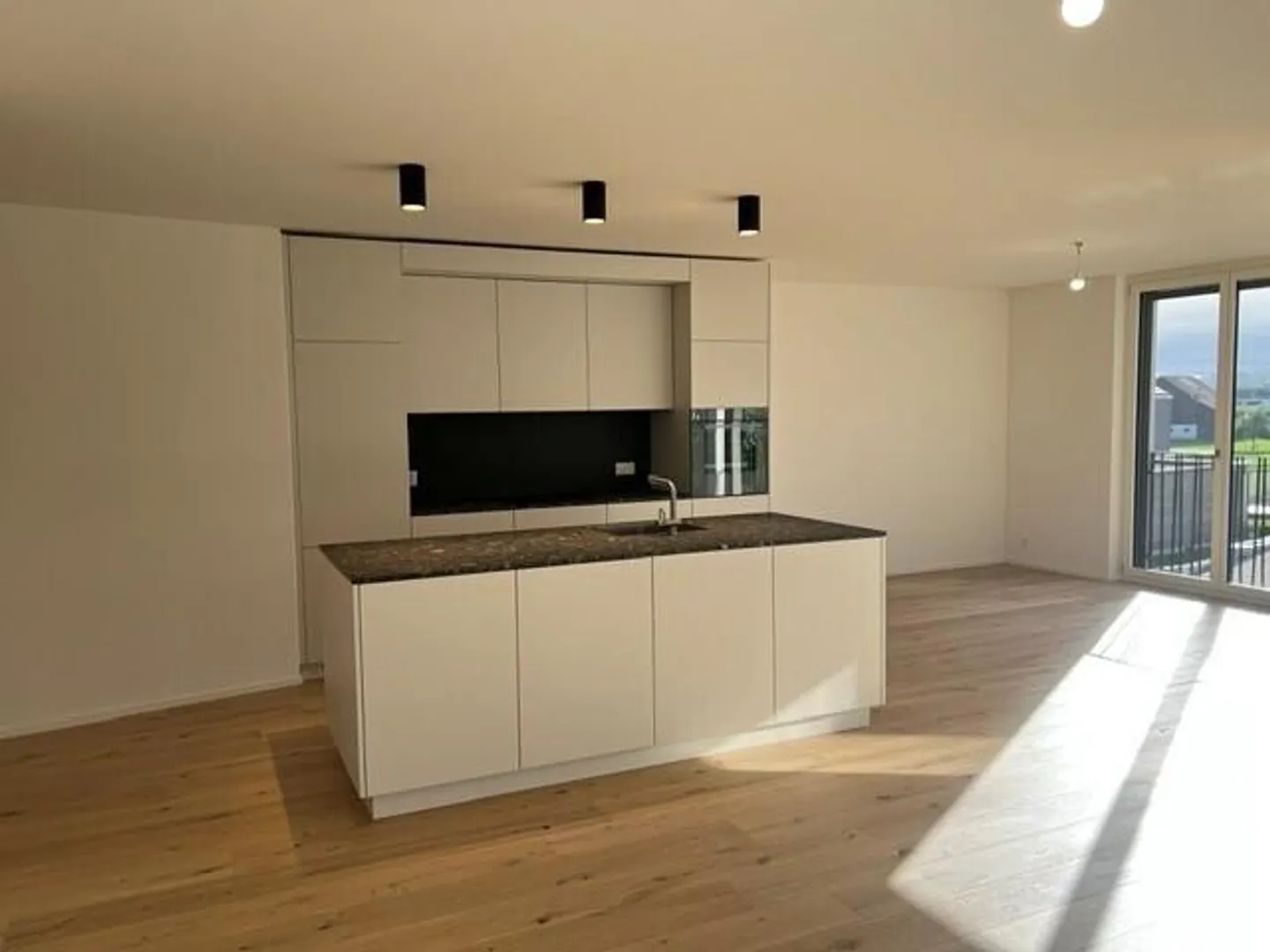 Moderne 5½-Zimmer-Wohnung in Seedorf - Foto 4 von 10