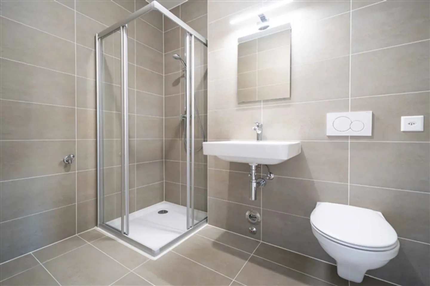 Appartement spacieux de 4,5 pièces avec balcons, près du bord du lac et des universités - Photo 10 sur 12