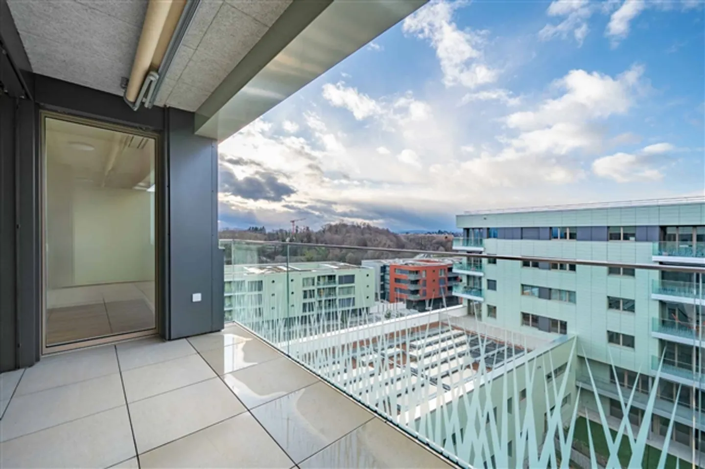 Appartement spacieux de 4,5 pièces avec balcons, près du bord du lac et des universités - Photo 12 sur 12