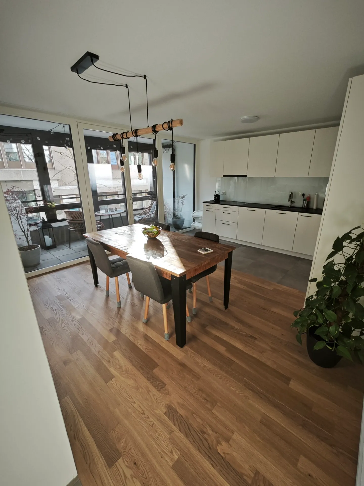 Appartamento in affitto - Foto 3 di 8