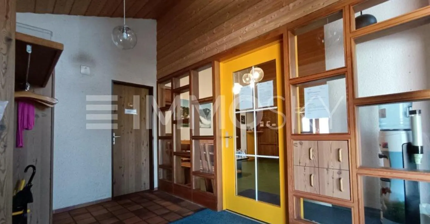 Incredible potential for practice, hairdresser, beauty salon, office - Photo 1 of 4