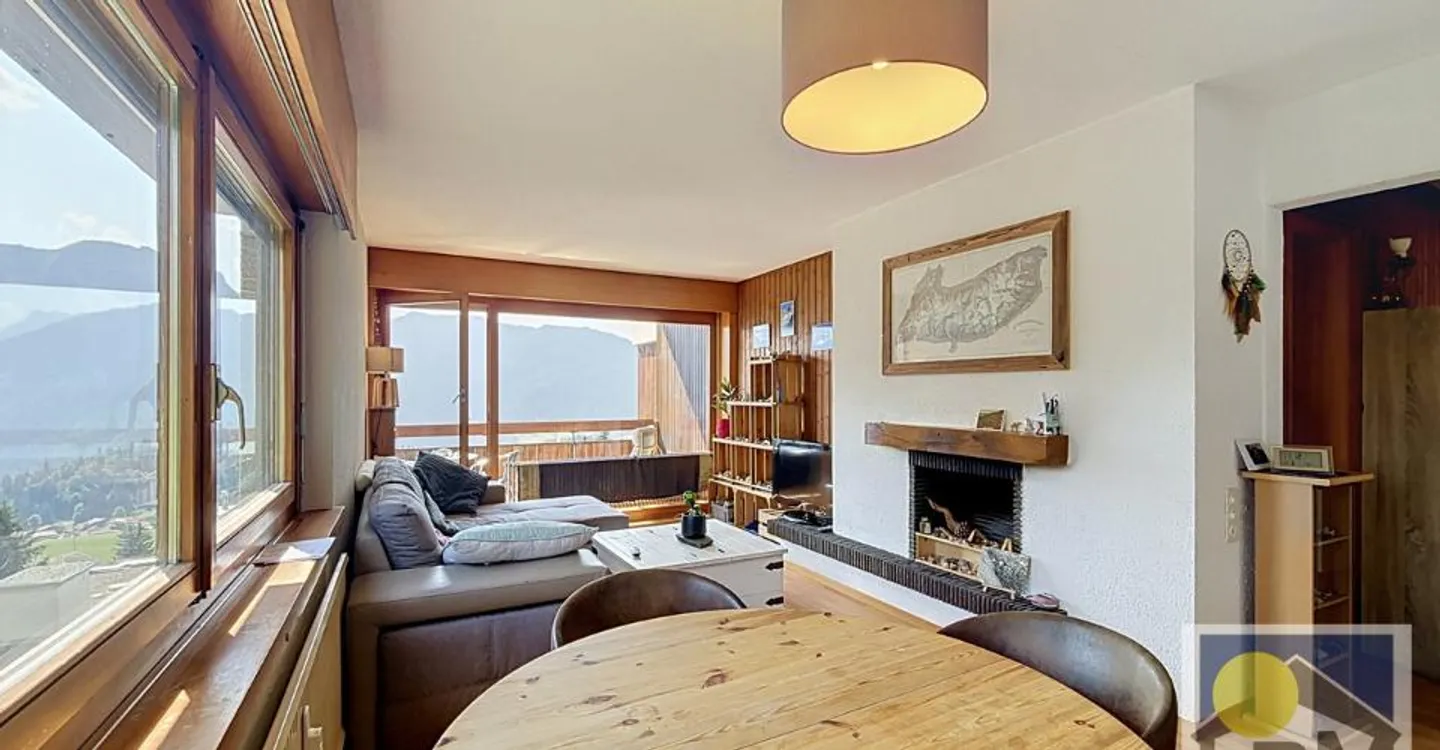 Elegant 2.5-room apartment Charm, comfort and privileged location - Photo 1 of 13