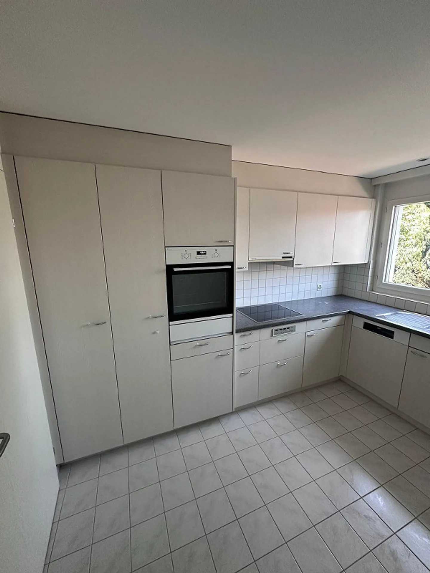 Charming 3.5 Room Apartment in Lüchingen - Photo 11 of 14