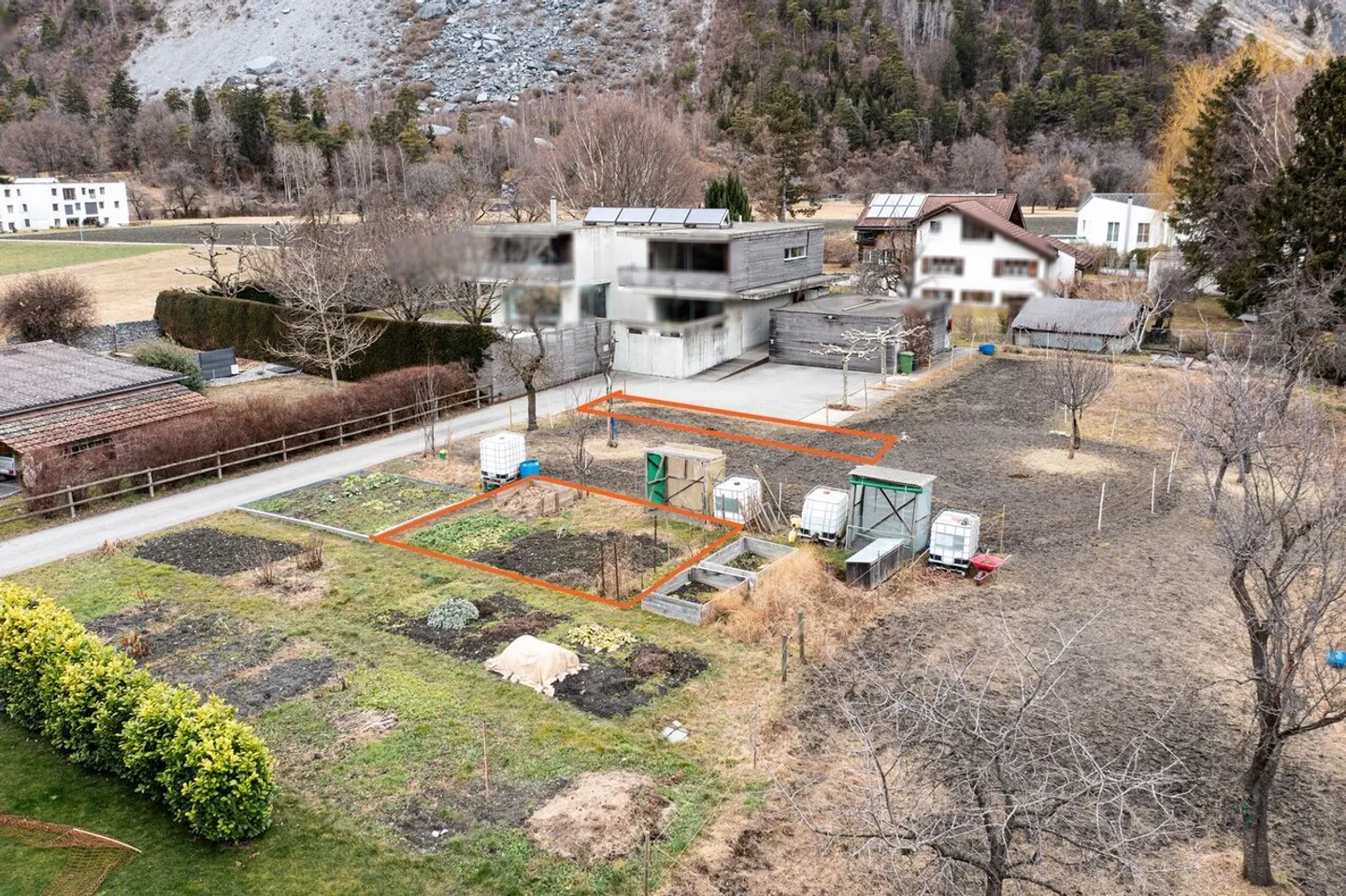 Deux parcelles de terrain à bâtir comme opportunité d'investissement - Photo 1 sur 3