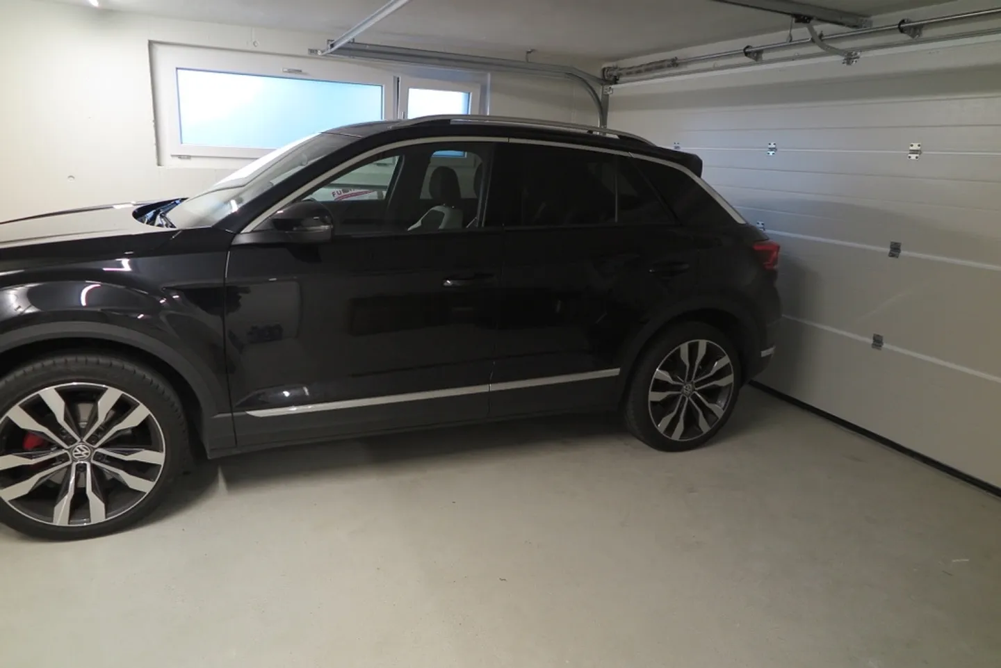 Garagenplatz in Doppelgarage - Foto 2 von 2