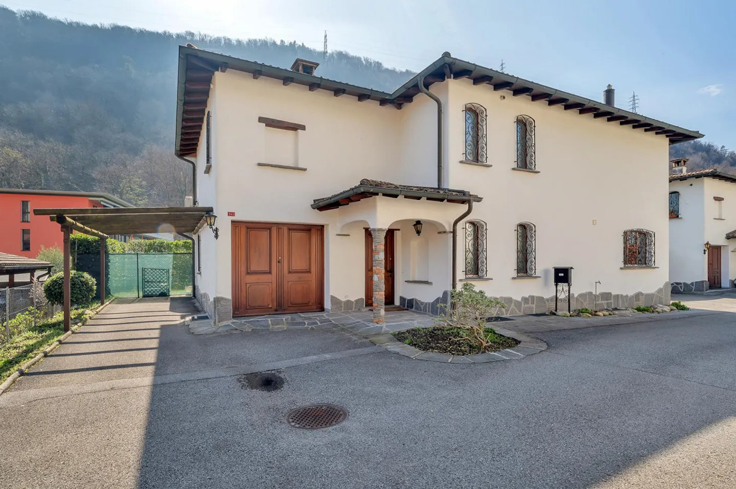 Villa dans un style méditerranéen - Luxe et style intemporel - Photo 1 sur 11