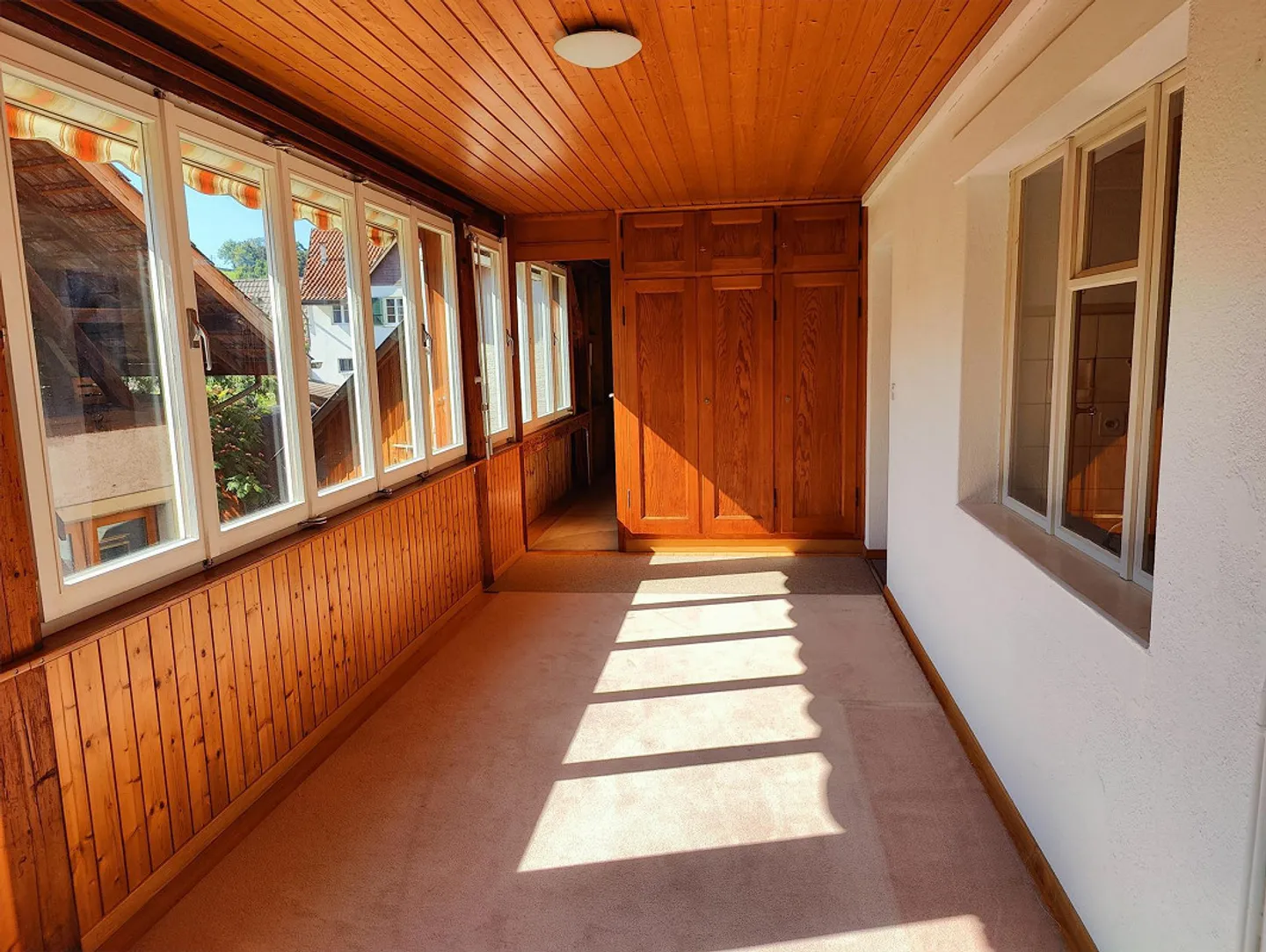 Casa multigenerazionale con edificio economico/stalla adiacente - Foto 2 di 6