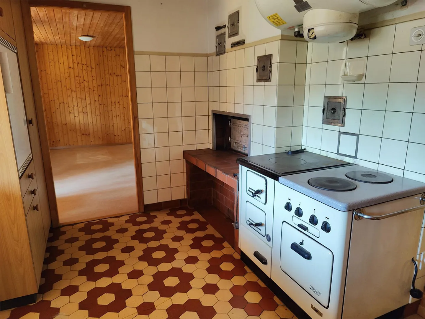 Casa multigenerazionale con edificio economico/stalla adiacente - Foto 4 di 6