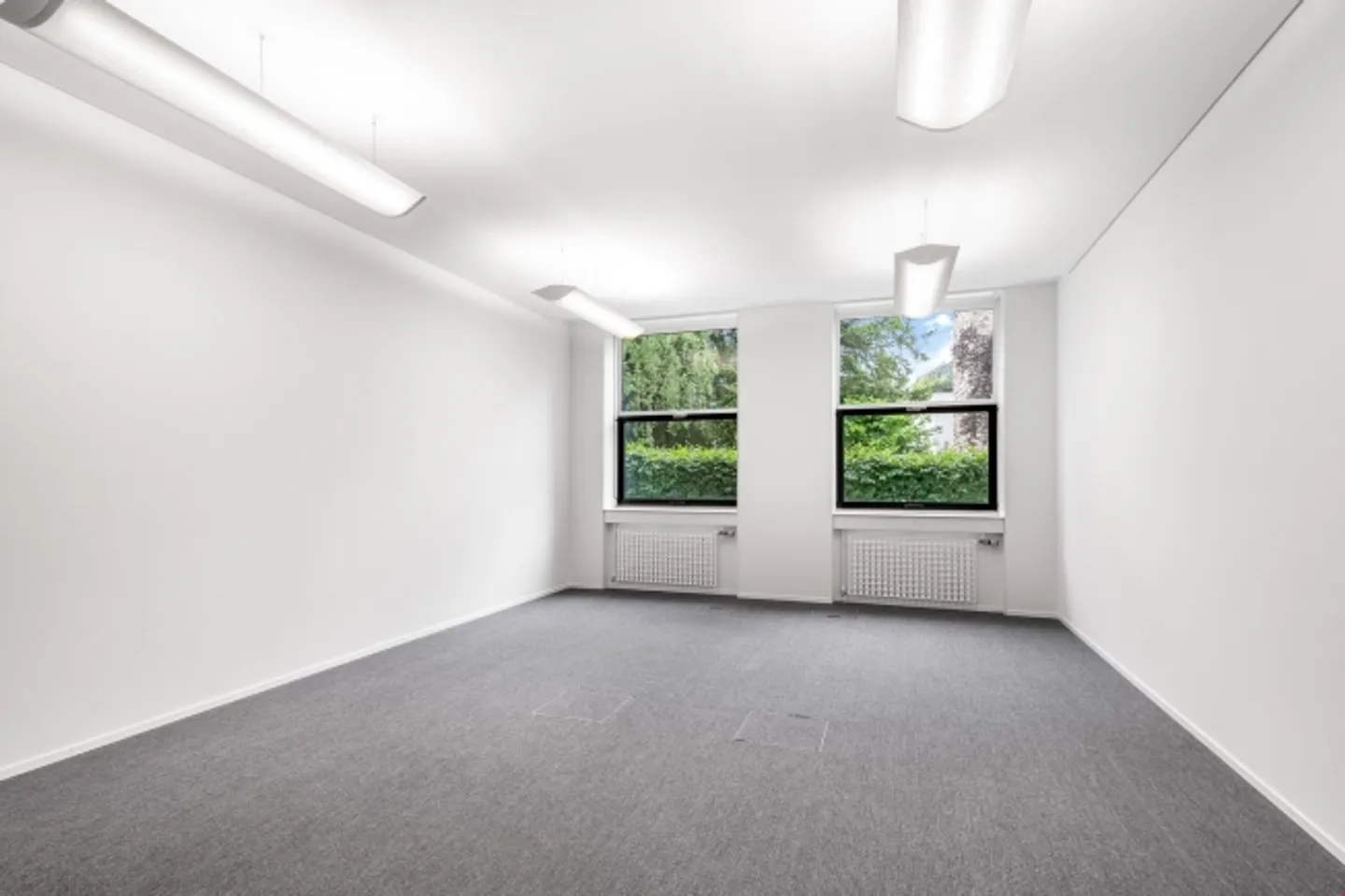 Modern & compact office directly in the city - Photo 10 of 10