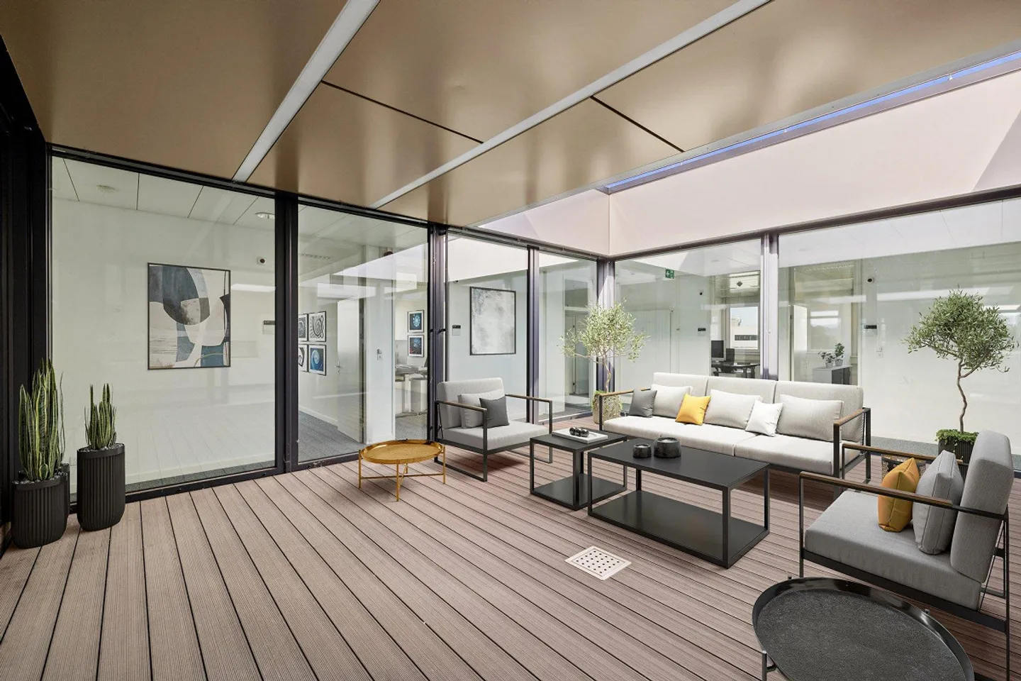 Spazio ufficio ampliato con ampio spazio esterno - Foto 1 di 9